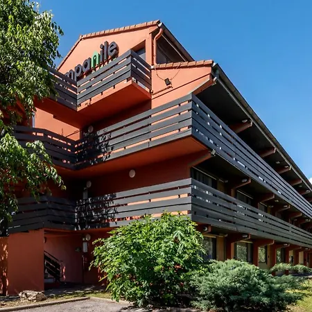 Campanile Nature - Sud 3*