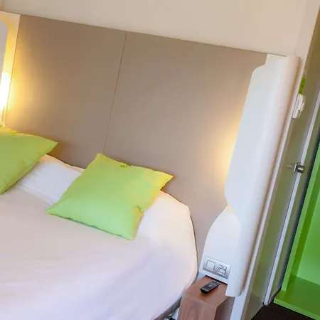 מלון Campanile Nature - Sud 3*