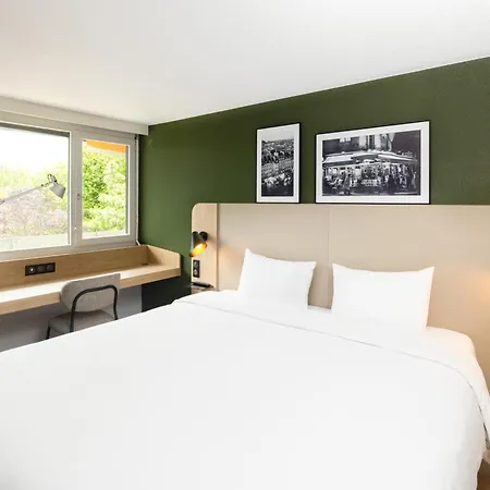 מלון Campanile Nature - Sud 3*