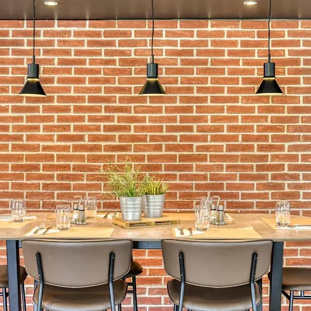 מלון Campanile Nature - Sud 3*