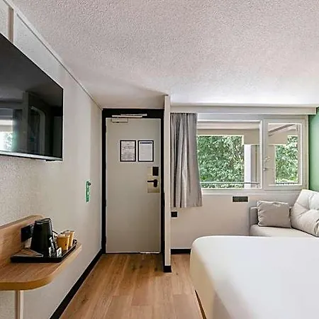 Campanile Nature - Sud 3*