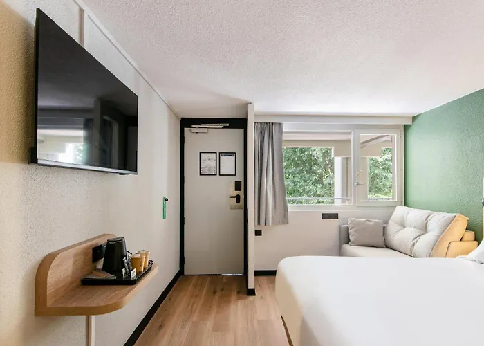 Campanile Nature - Sud 3*